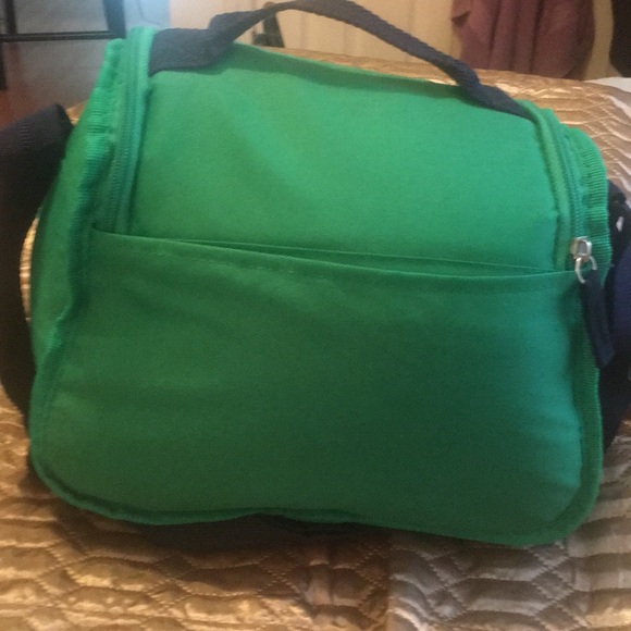 NWOT IGLOO INSULATED BAG - Picture 4 of 7